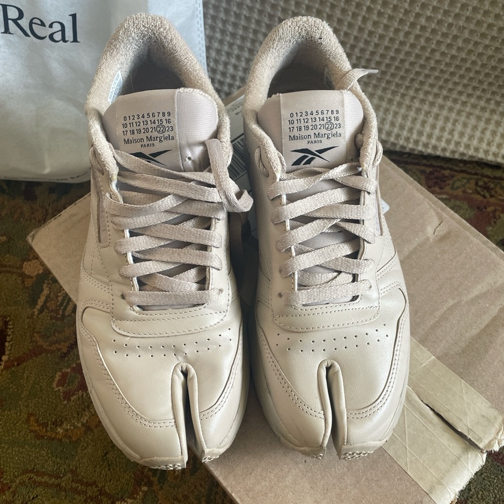 Maison Margiela x Reebok GRAY tabi sneakers